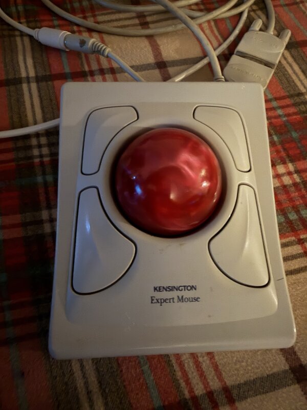 Kensington Expert Mouse trackball with red billiard ball